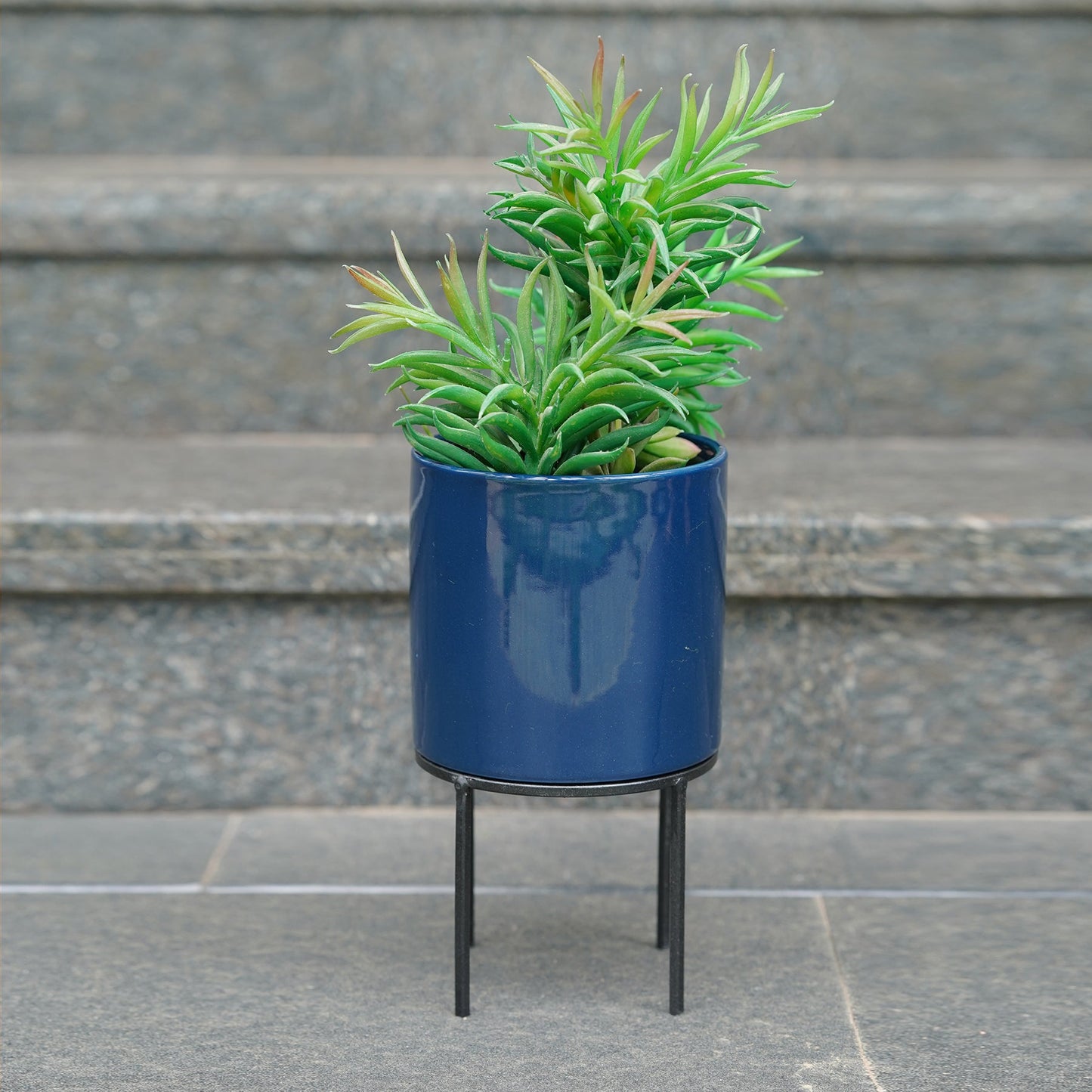CERAMIC BLUE PLANTER WITH METAL STAND