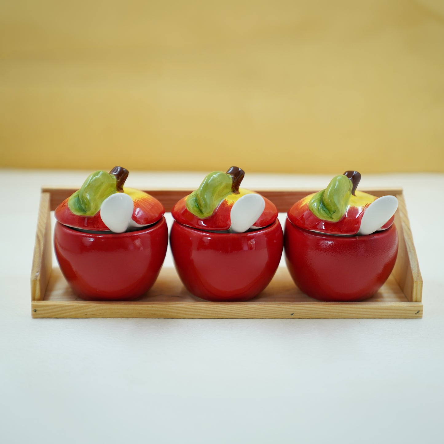 THD041 Apple-Shaped Ceramic Sauce & Pickle Jar Set with Tray (Set of 3)