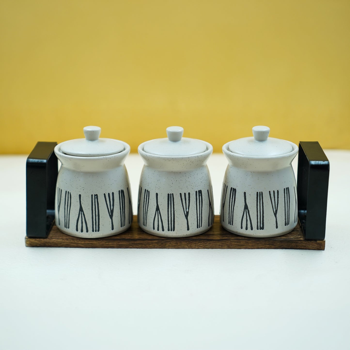 THD125 Set of 3 Ceramic Condiment Jars with Lids