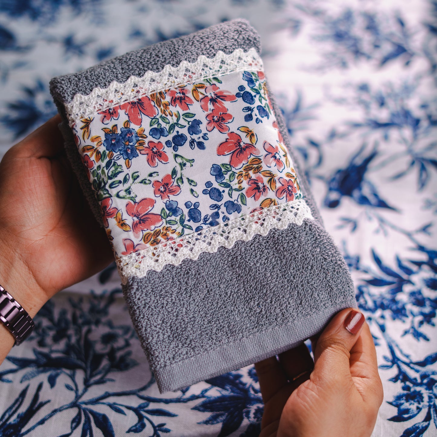 HAND TOWEL