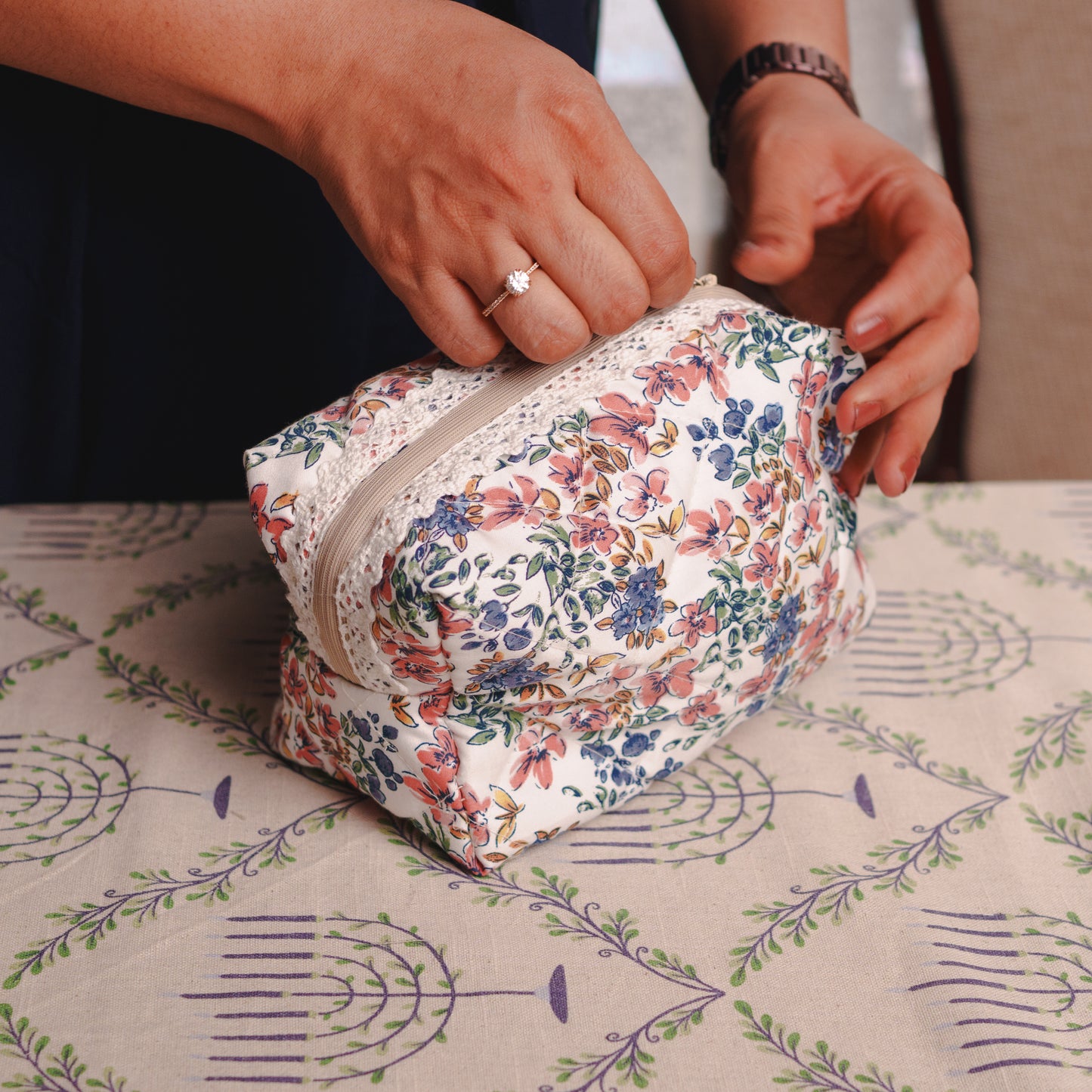 ORGANIZER POUCHES