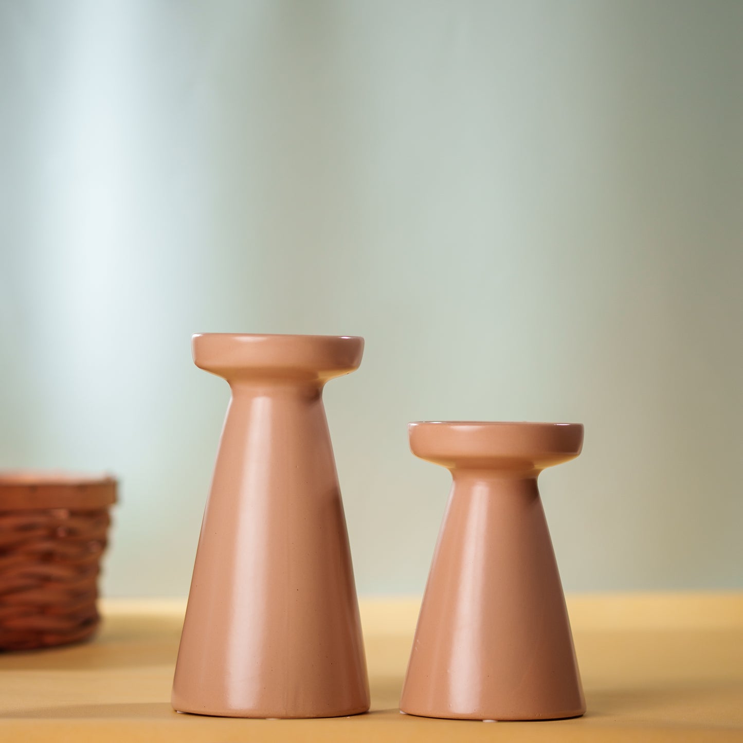 THD123 CANDLE HOLDER