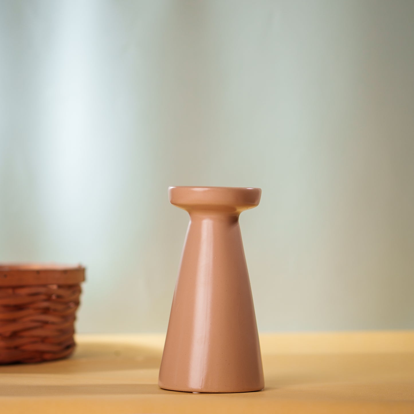 THD123 CANDLE HOLDER