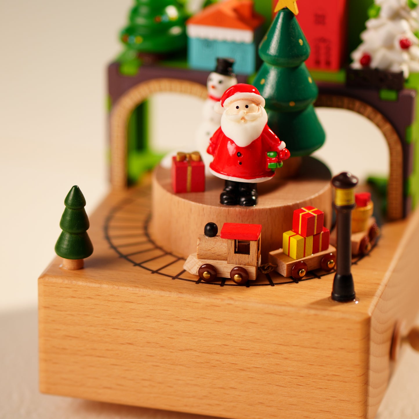 THD377 MUSICAL BOX WITH WINDING KEY