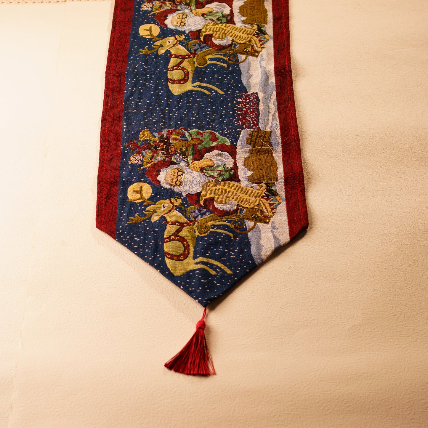 SANTA’S SLEIGH RIDE RUNNER