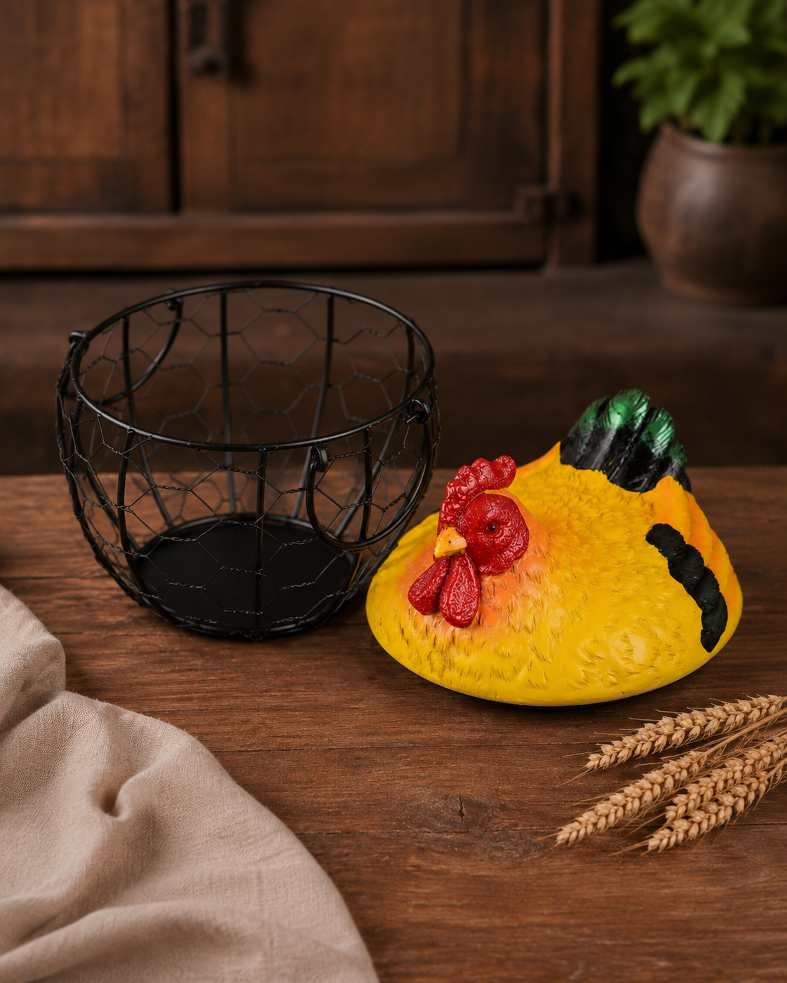 TT-39 Rustic Yellow Hen Ceramic Egg & Storage Basket