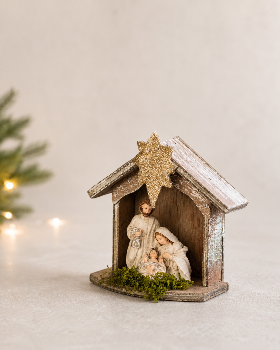 THD213 Rustic Holy Family Nativity Scene