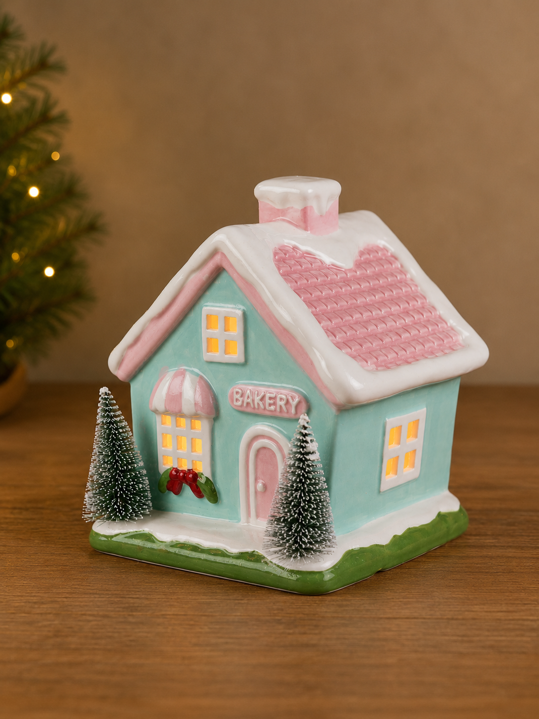 THD571a Christmas Gingerbread Bakery House with Light