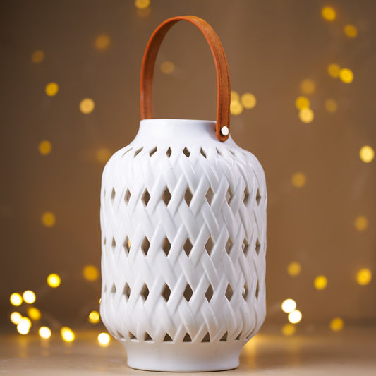 THD451 LANTERN  WITH LEATHER HANDLE