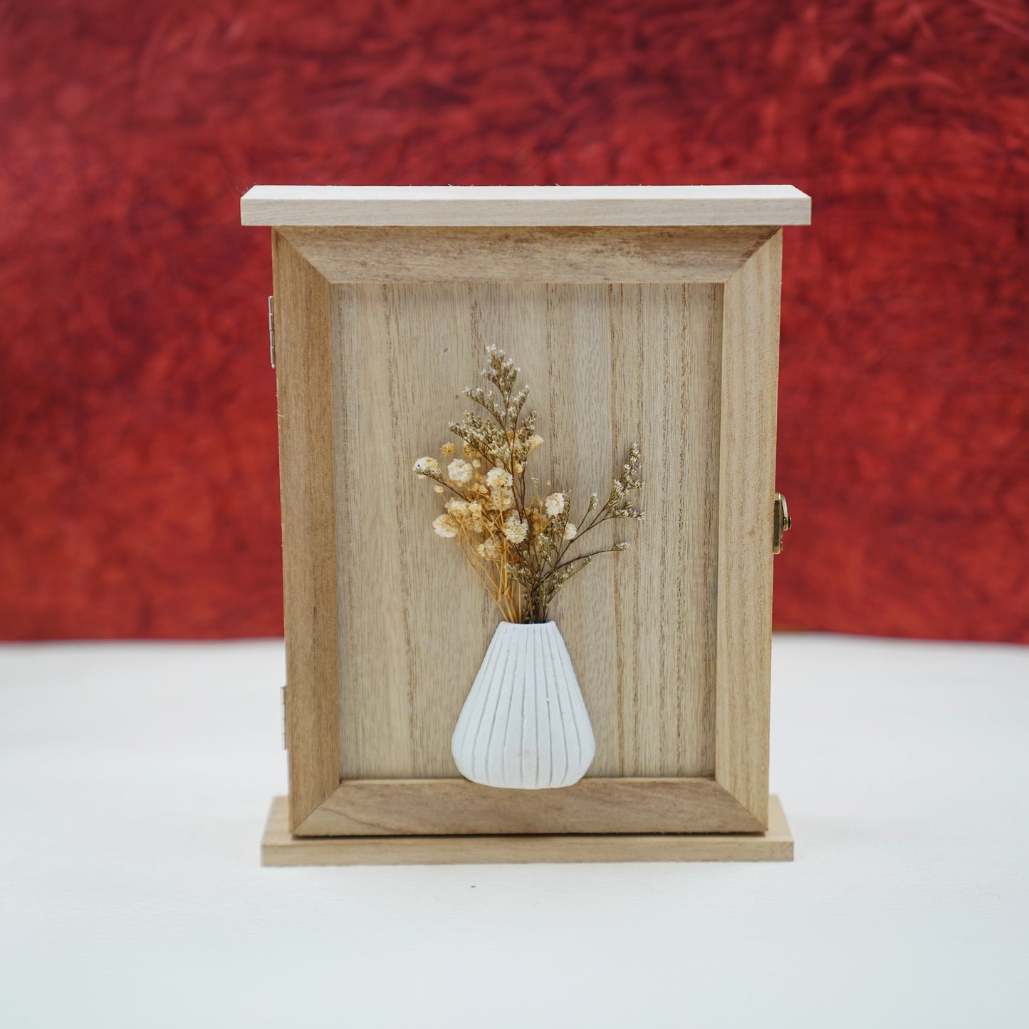 THD091 Wooden Key Holder Box with Door & Vase Décor – Tabletop (5 Hooks)