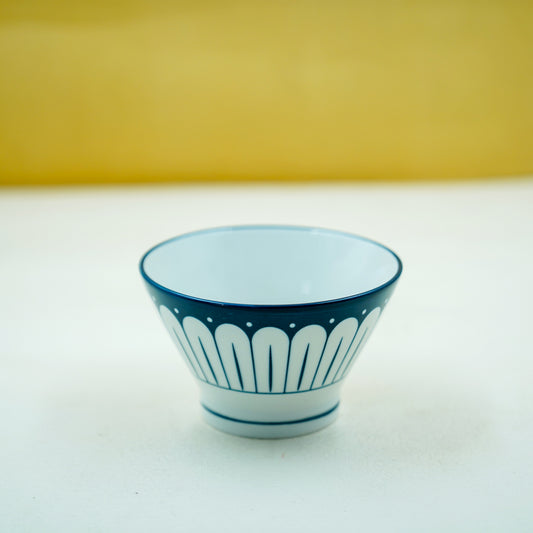THD131  Ceramic Serving Bowl – Minimal Pattern Design