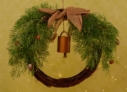 THD342 WREATH WITH BELL AND LIGHT