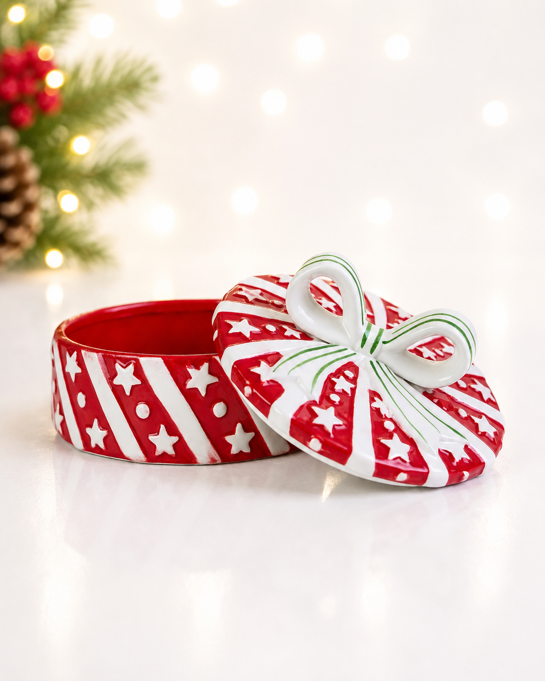 THD878 Christmas Gift Box Container with Bow