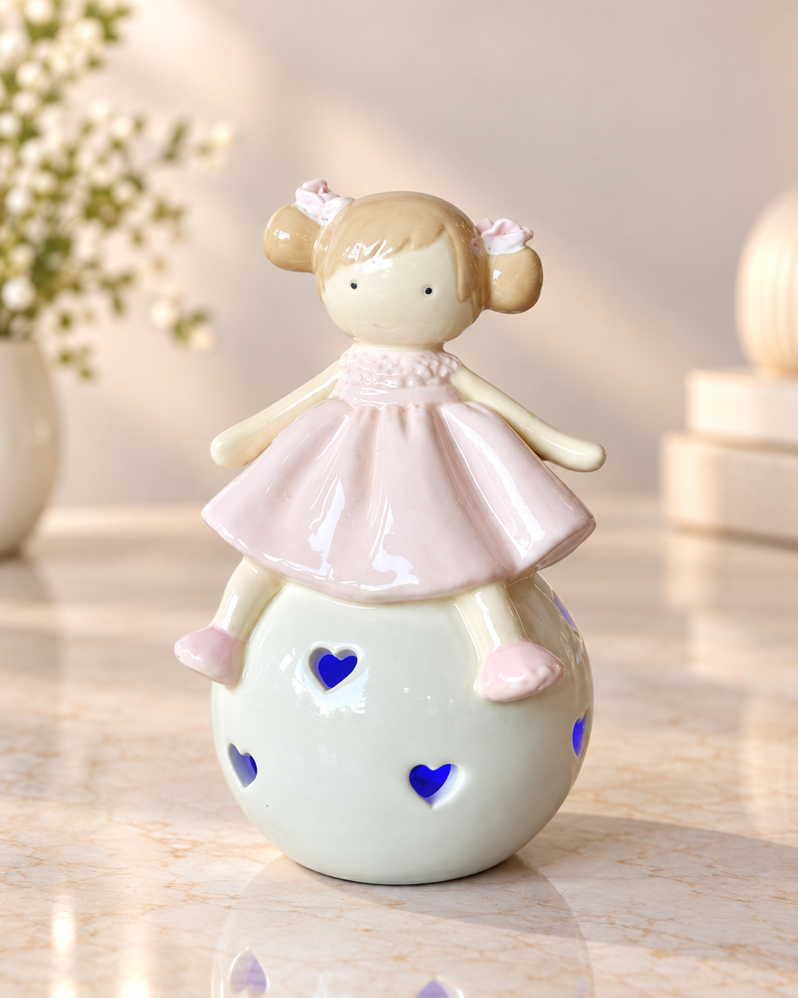 THD100  Adorable Light-Up Girl Figurine