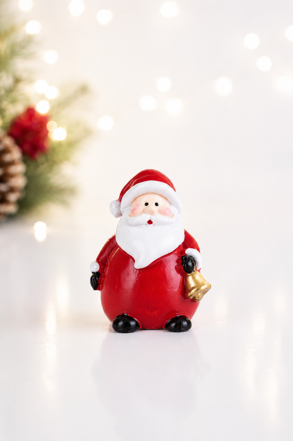 THD866 Miniature Santa Christmas Figurines