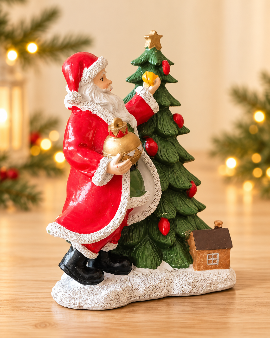 THD704 Santa & Christmas Tree Resin Figurine