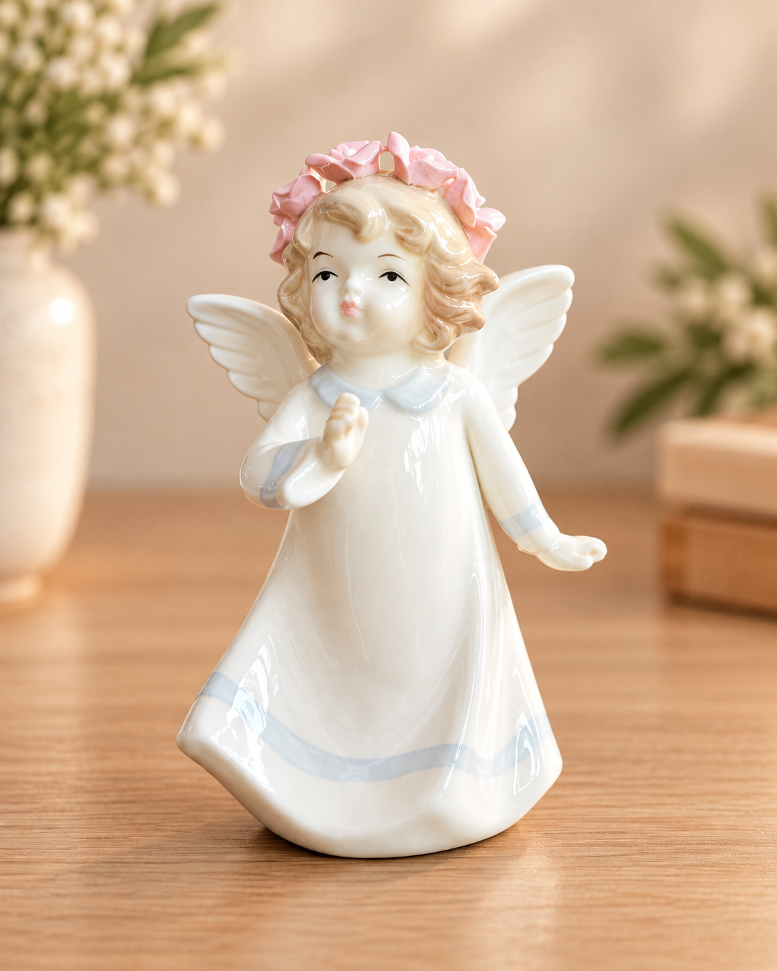TT149 Porcelain Angel Figurine