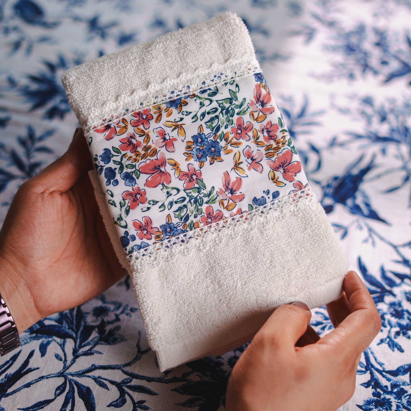 HAND TOWEL