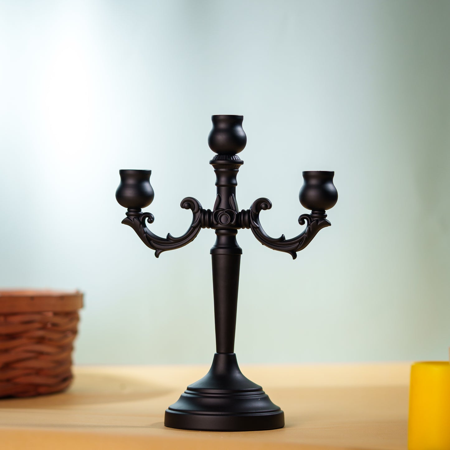 THD364 CANDLE HOLDER