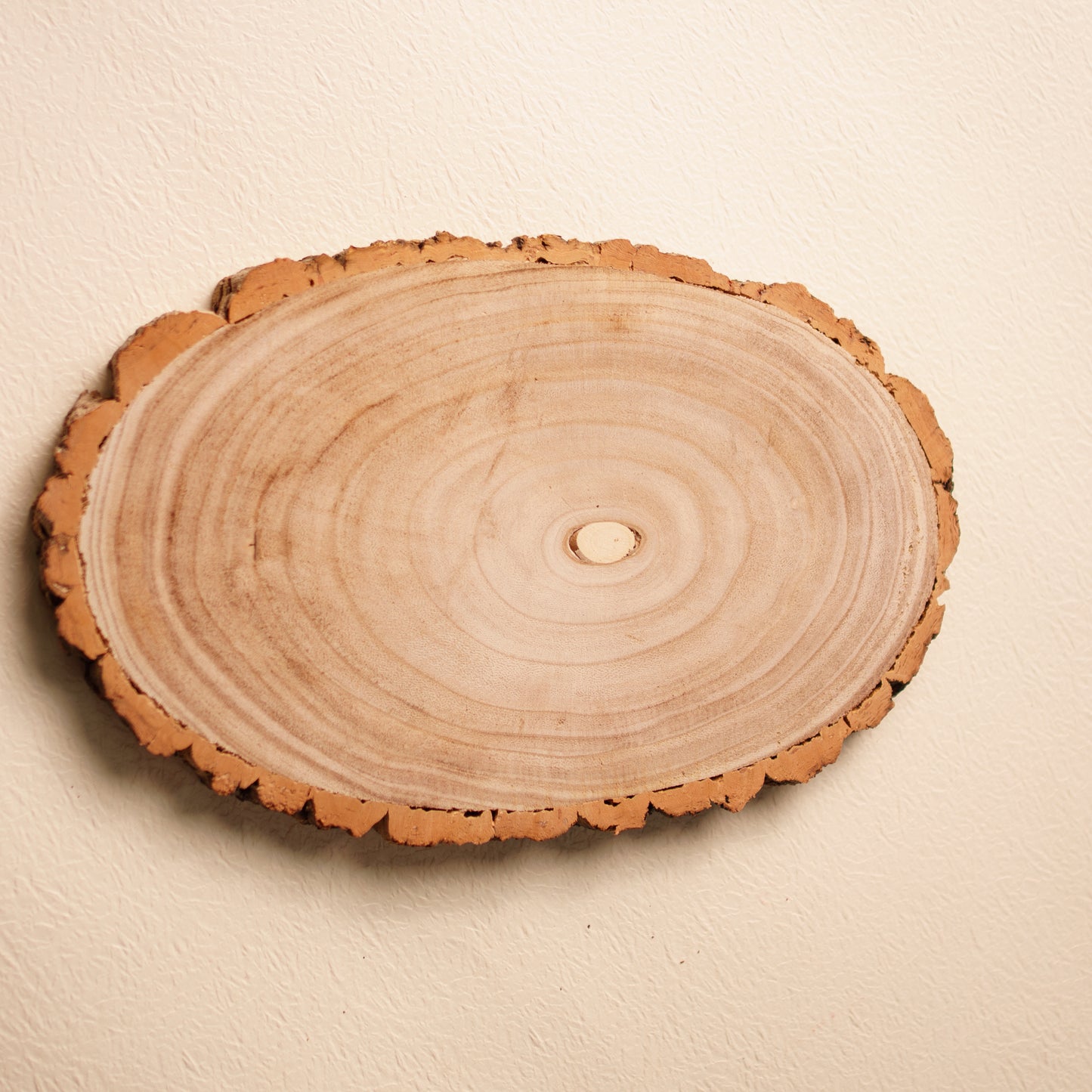 THD425 CREAM SET WITH OVAL WOODEN LOG