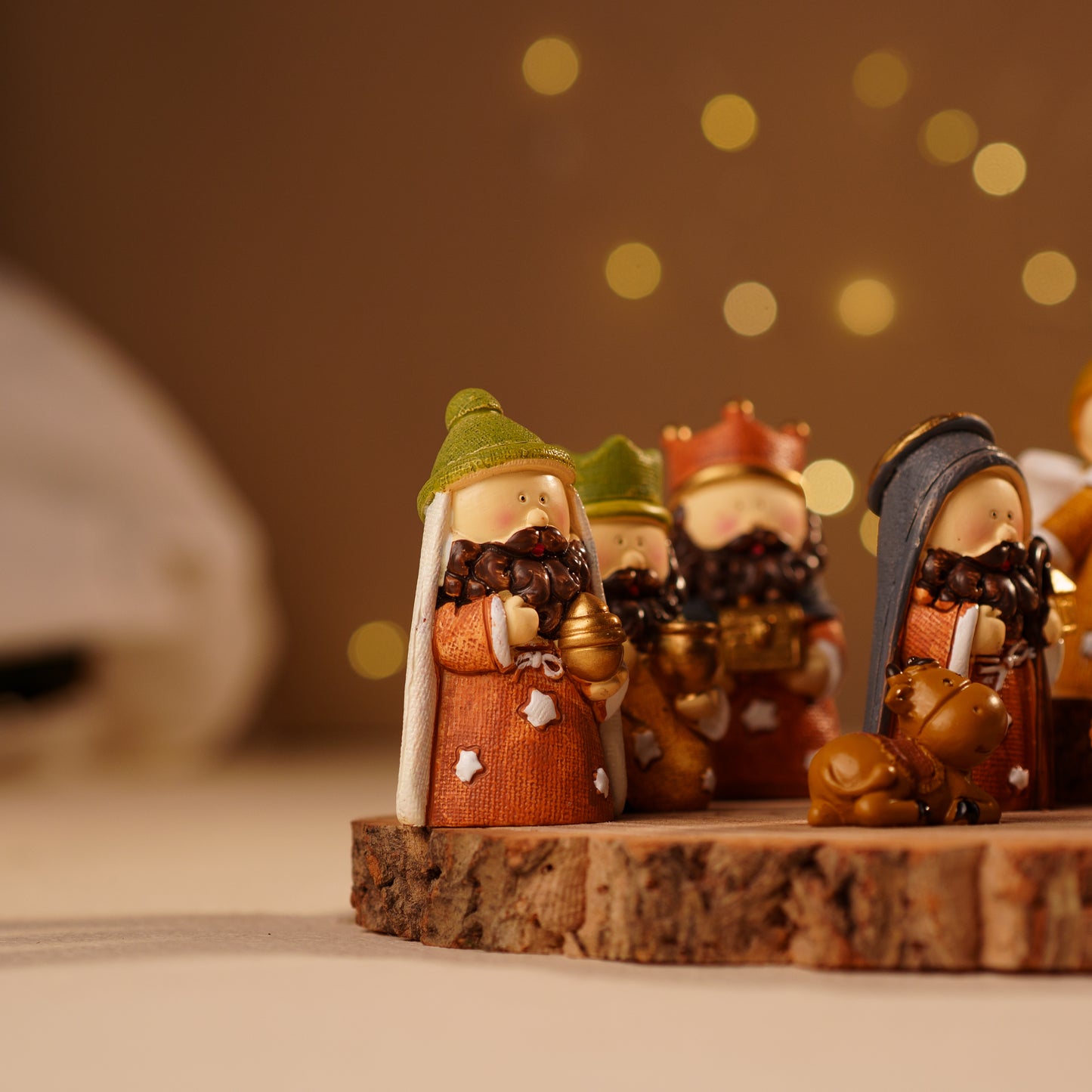 THD424 COLOR CRIB SET WITH ROUND WOODEN LOG