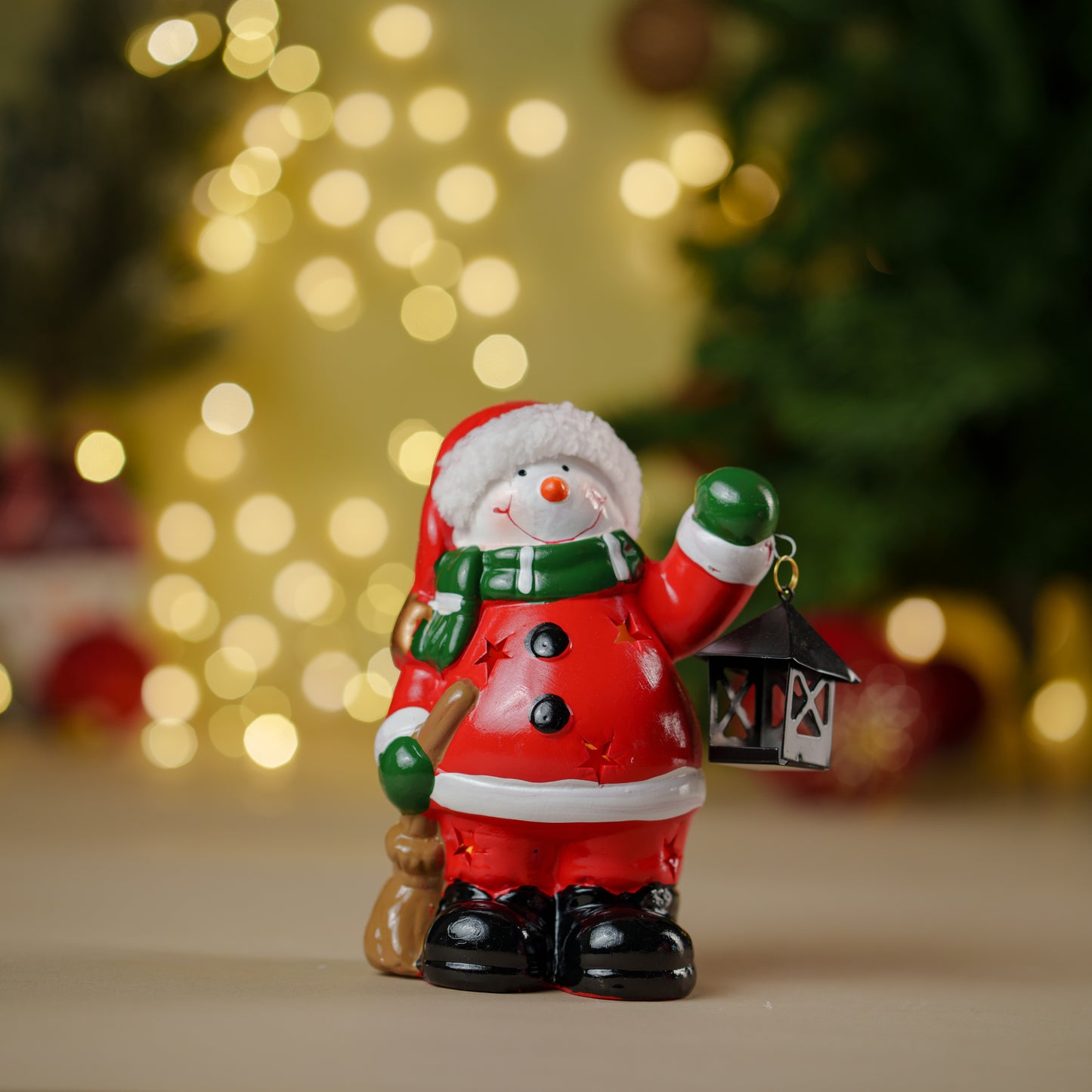 THD258  FIGURINE WITH LIGHT