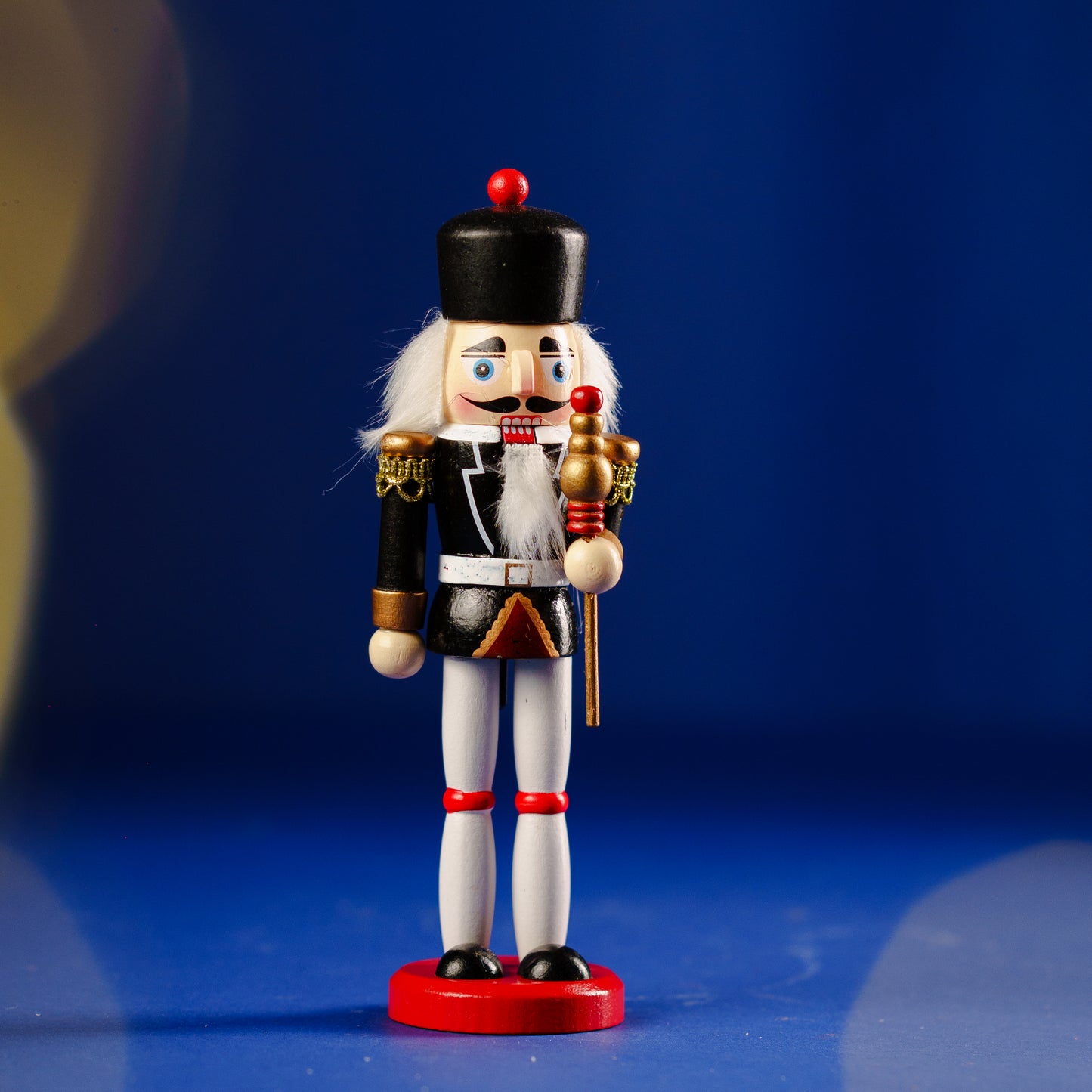 THD173 NUTCRACKER