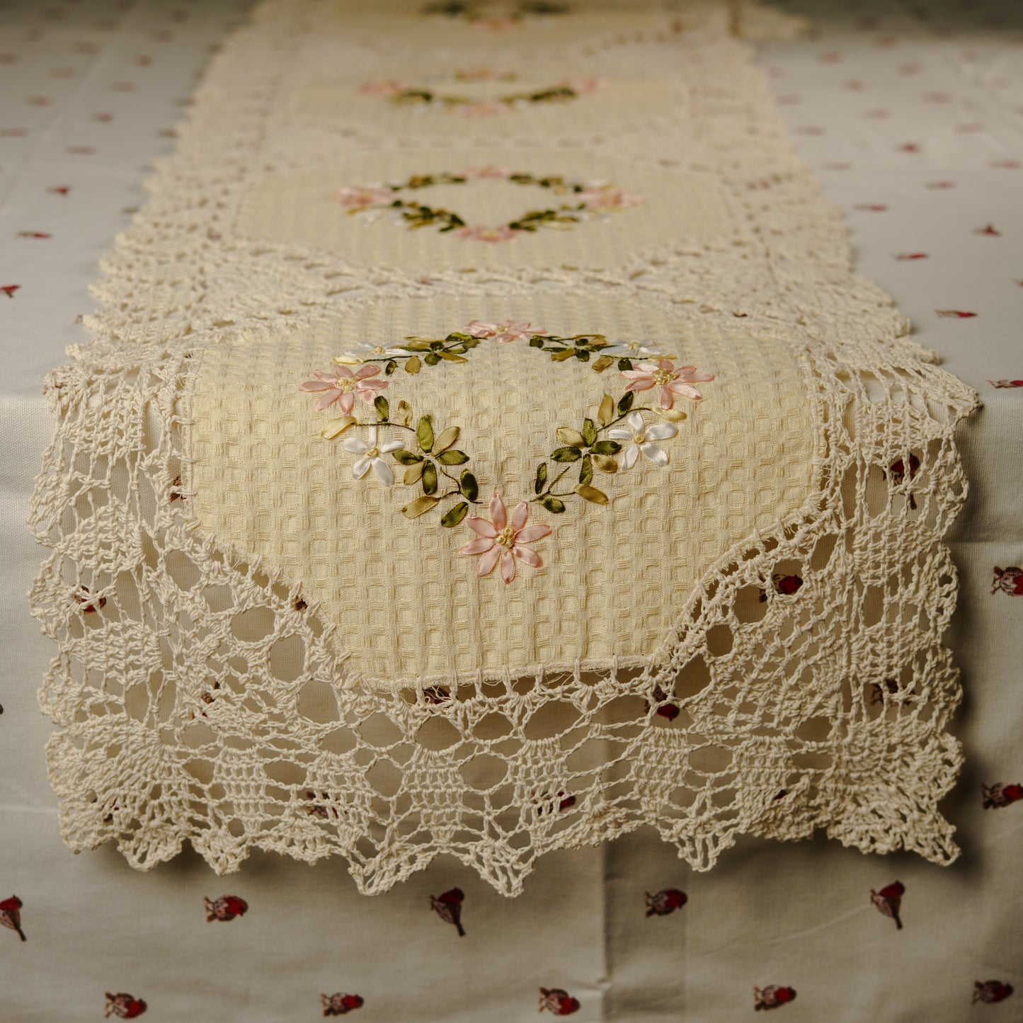 EMBROIDERED TABLE RUNNER WITH CROCHET LACE EDGE