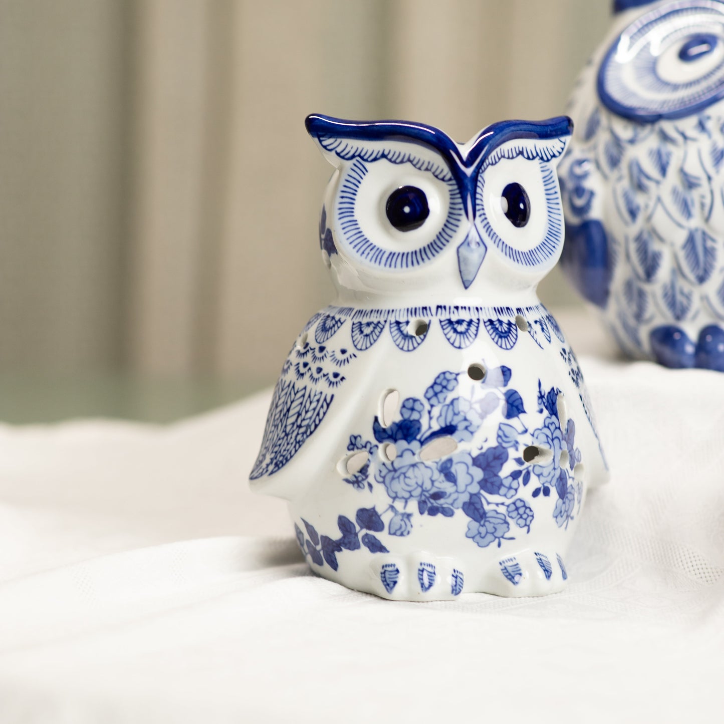 MA37 CERAMIC  T-LIGHT HOLDER OWL