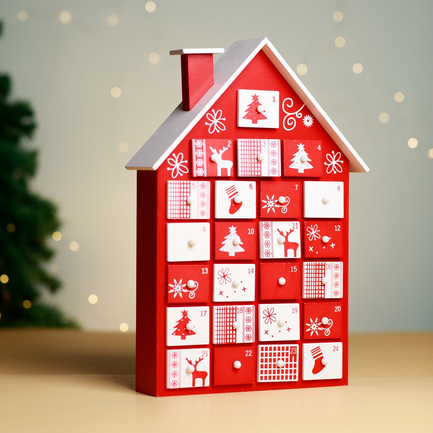 HD142 WOODEN ADVENT CALENDER