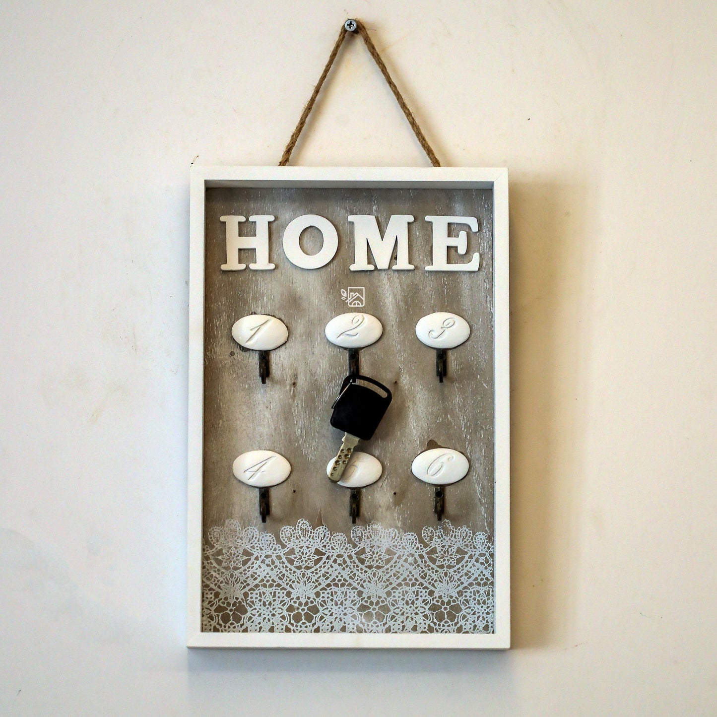 WOODEN KEY HOLDER