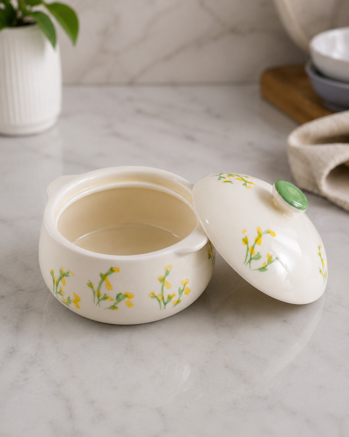 DD-131 Ceramic Casserole Bowl with Lid