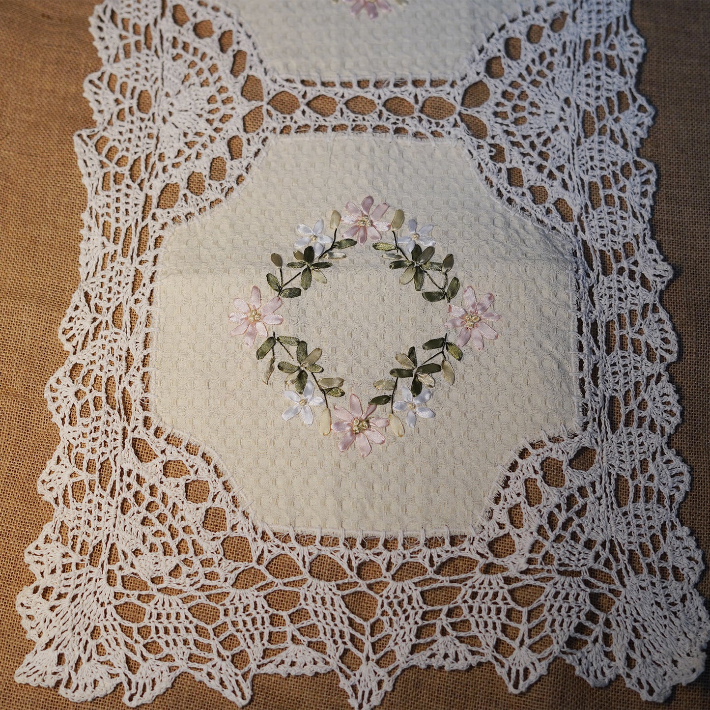 EMBROIDERED TABLE RUNNER WITH CROCHET LACE EDGE