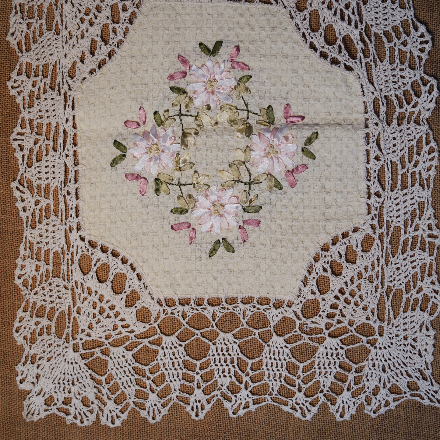 EMBROIDERED TABLE RUNNER WITH CROCHET LACE EDGE