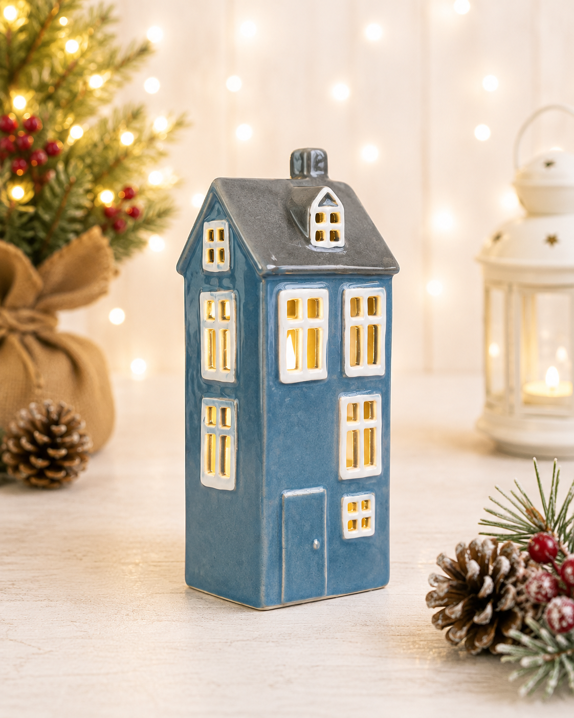 THD1039 Ceramic Cottage T-Light Holder