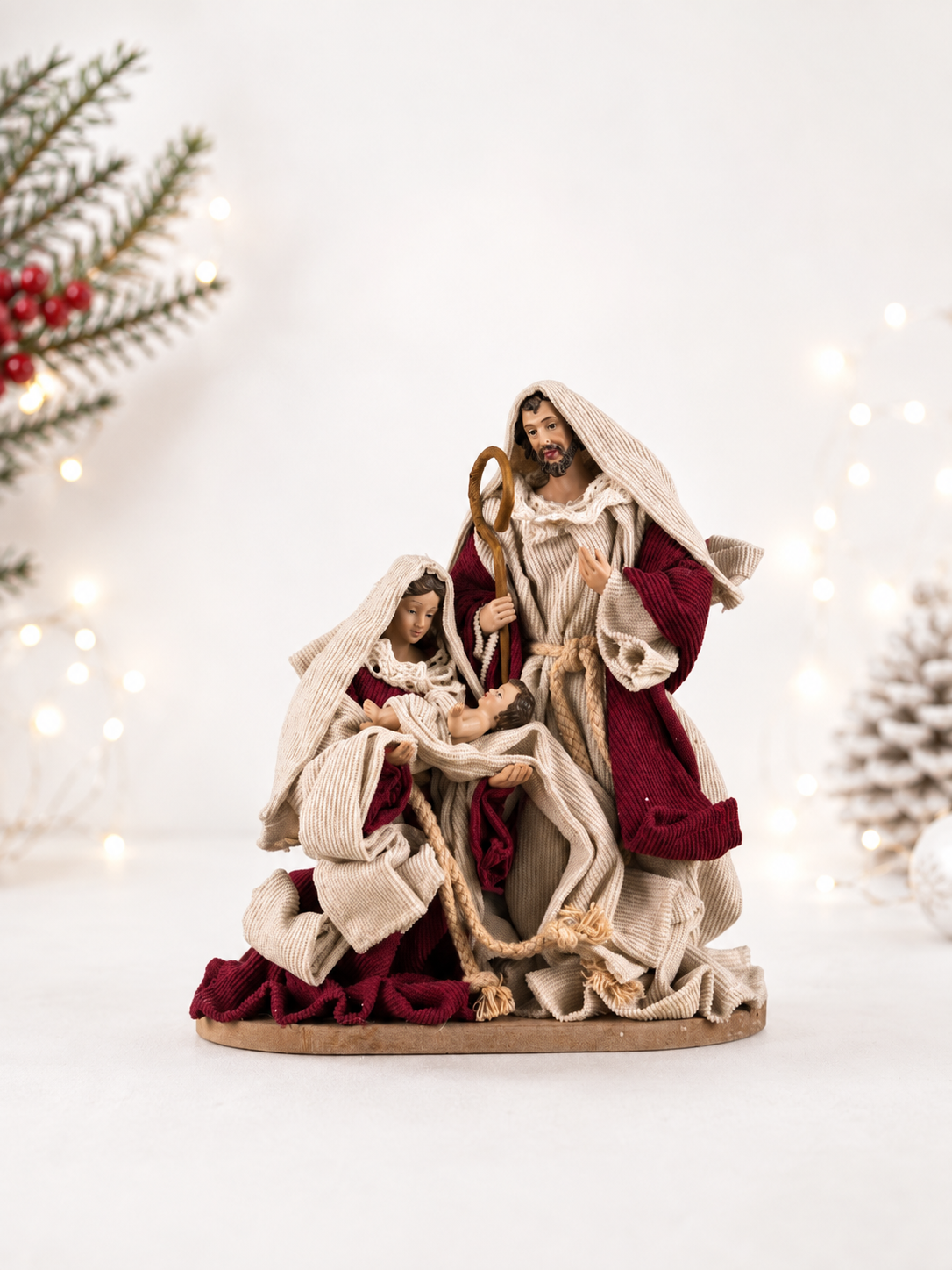 THD1063 Holy Family Nativity Figurine