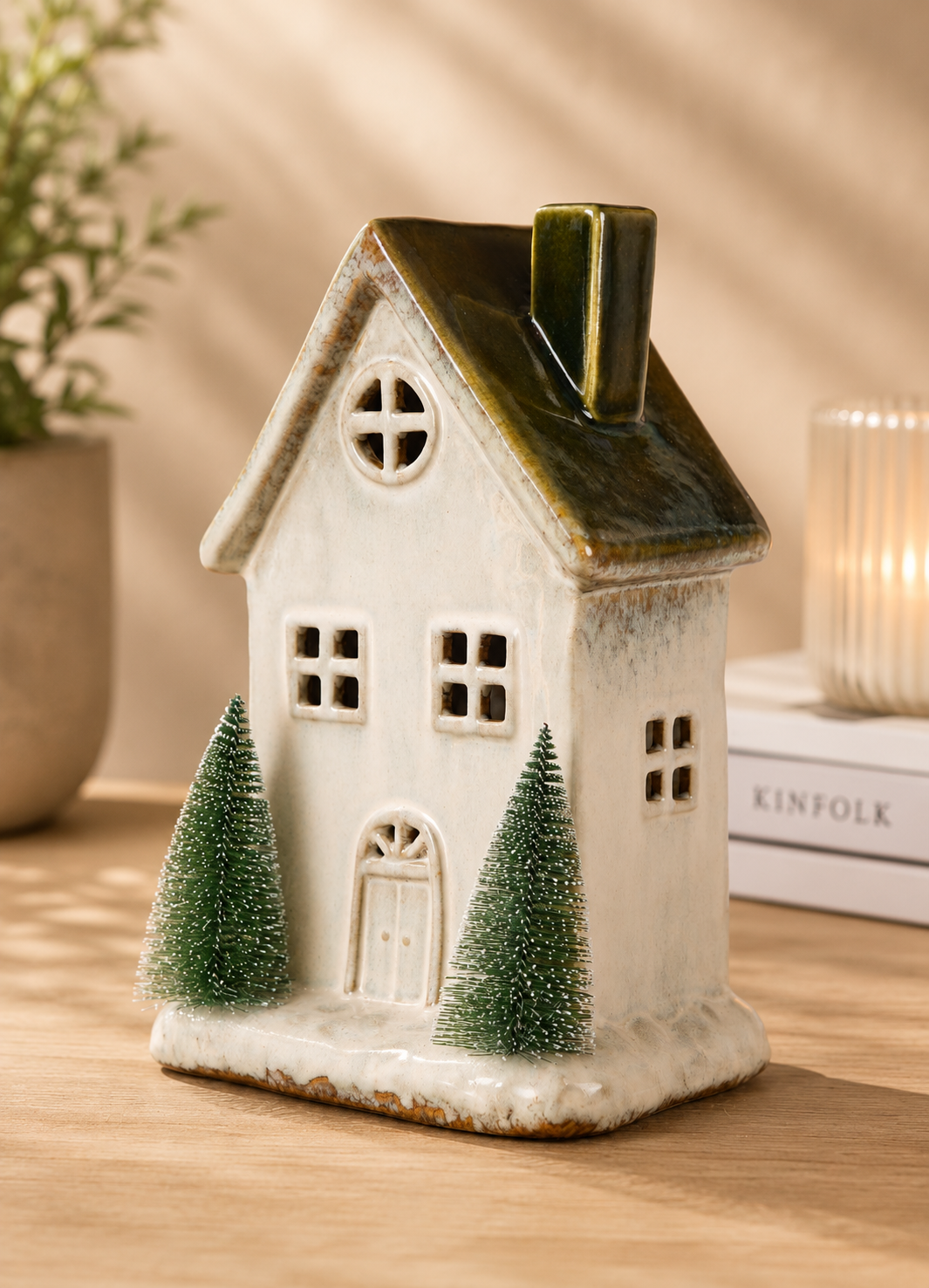 THD508Ceramic Christmas Village House with Light