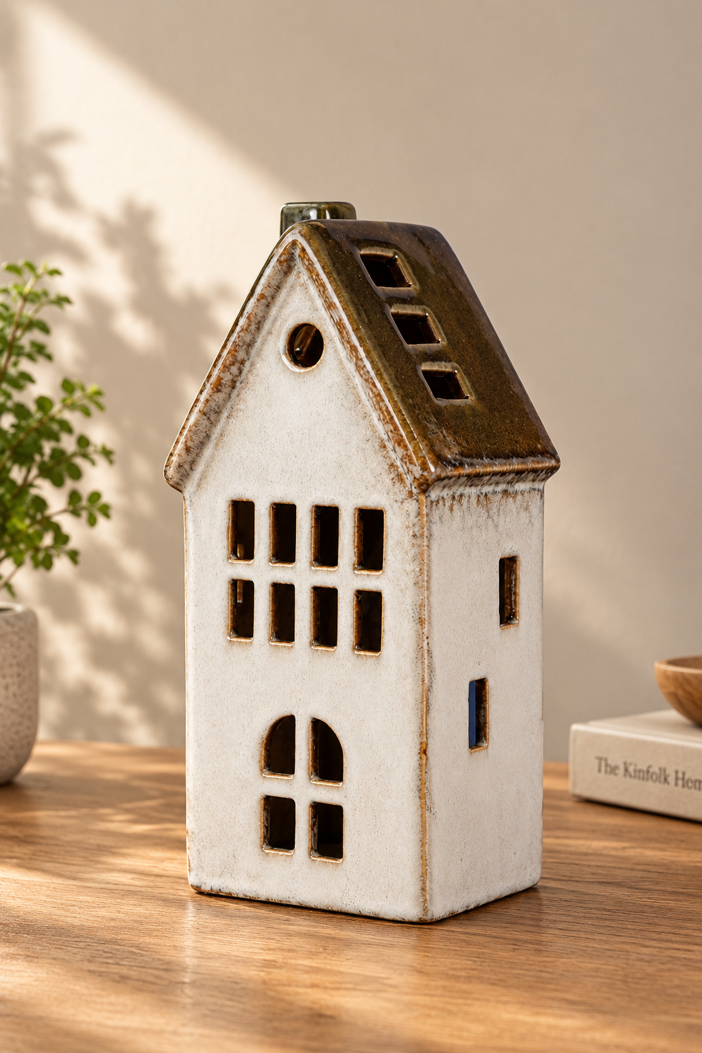 THD509 Ceramic Glossy House Tea Light Holder