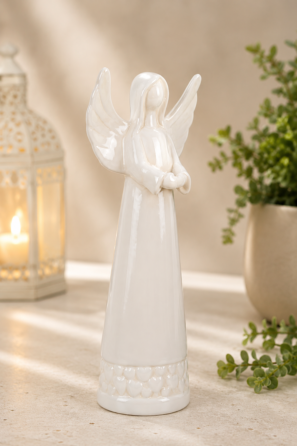 THD532 Glossy Ceramic Angel Figurine