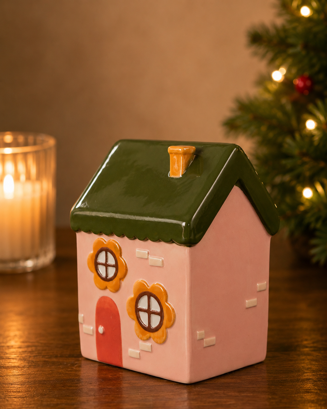 THD555 Glossy Ceramic House Piggy Bank