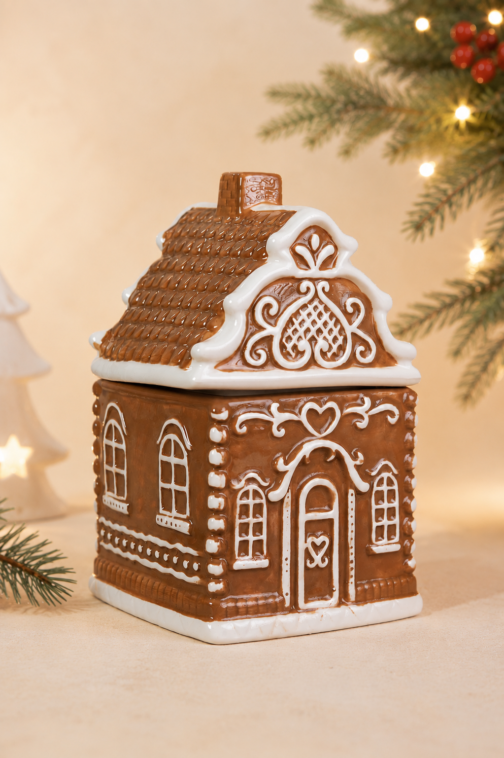 THD572 Gingerbread House Canister