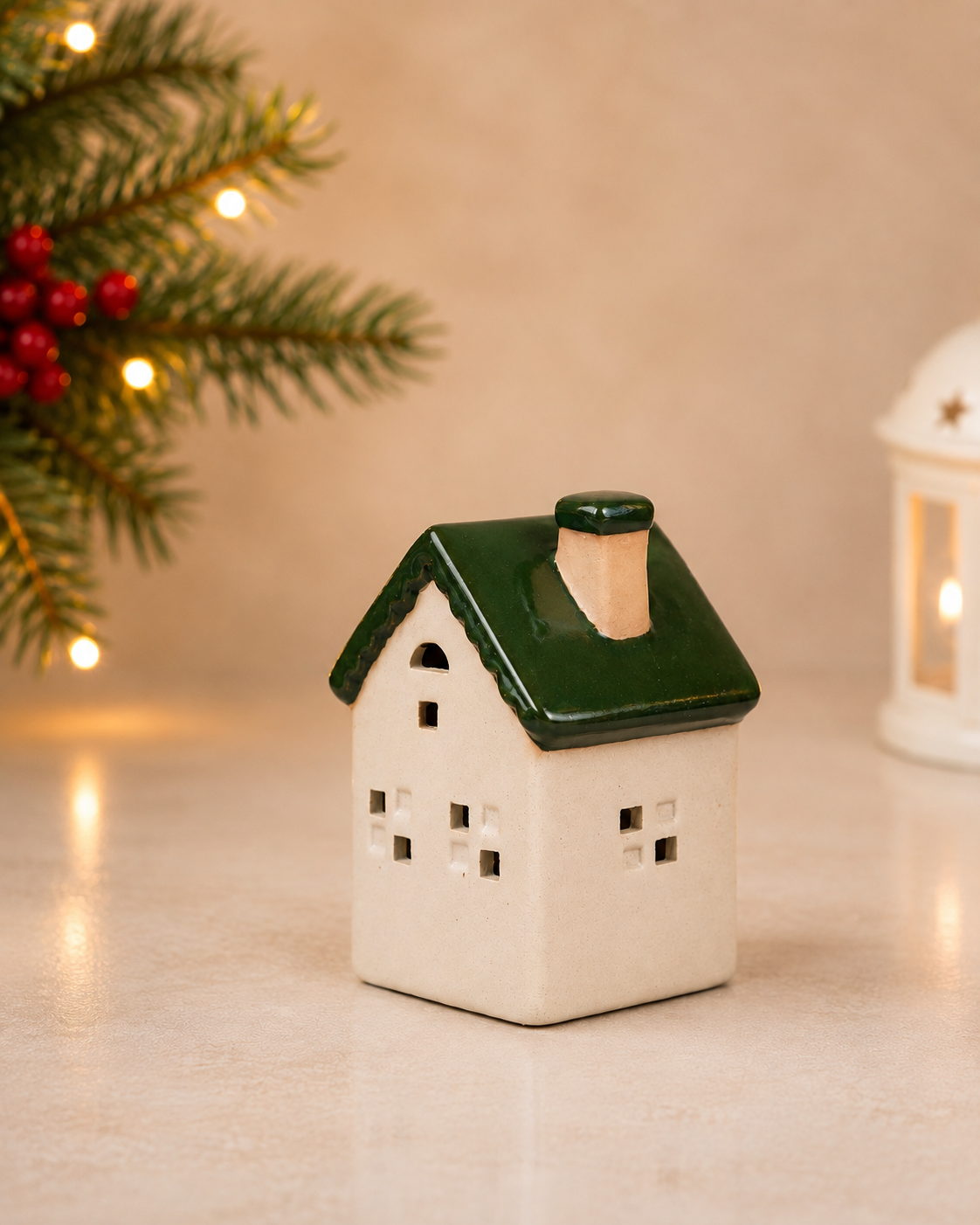 THD574 Green Roof Ceramic House with Light