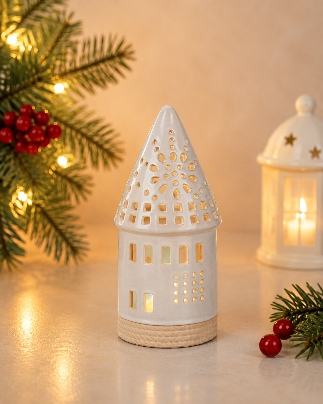 THD582 White Ceramic Christmas Tree Lantern