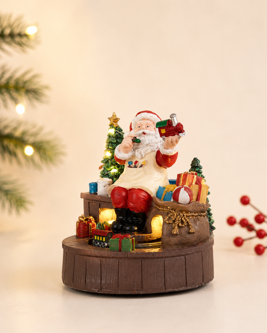 THD679 Premium Resin Santa with Moving Train