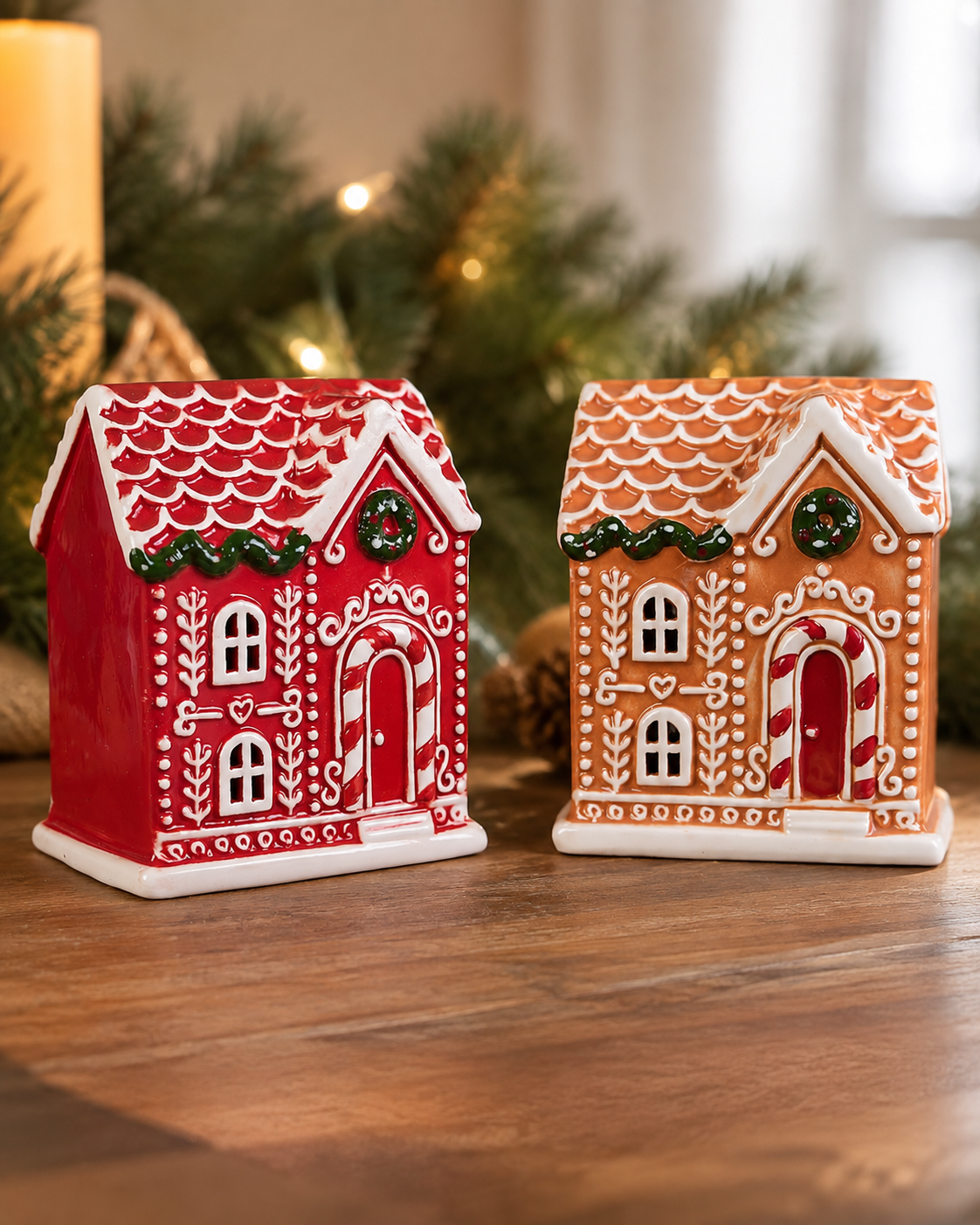 THD1053 Gingerbread House Ceramic Décor