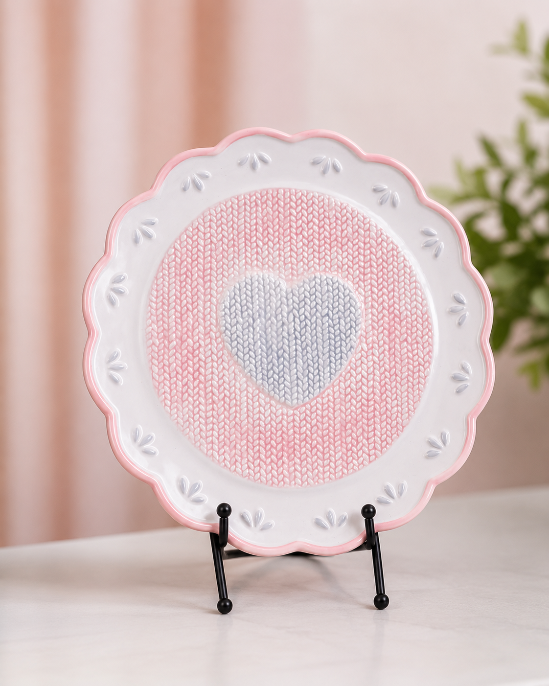 TT -126 Decorative Scalloped  Plate